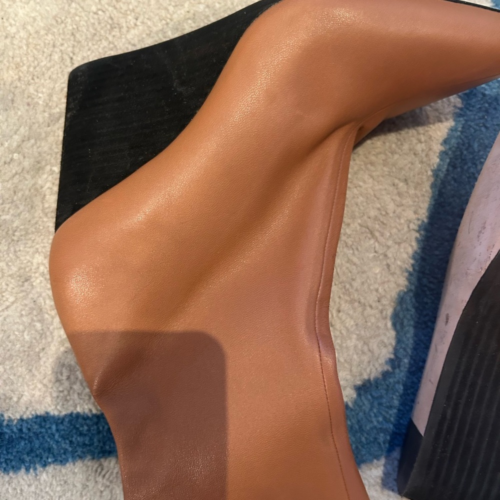 Rag & Bone Tan Heeled Boots Modern Minimalist Design